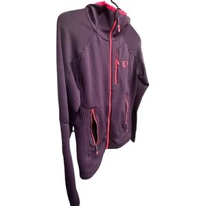 Mountain Hardware Lightweight Hooded Jacketet with Thumb Holes S/P